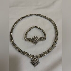 Elegant Silver Necklace and Bracelet Set